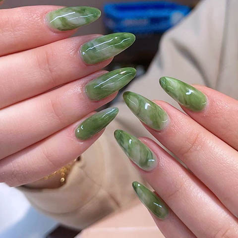nail salon Wood Green
